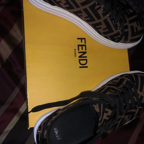 FENDI SHOES - Picture 5 of 7